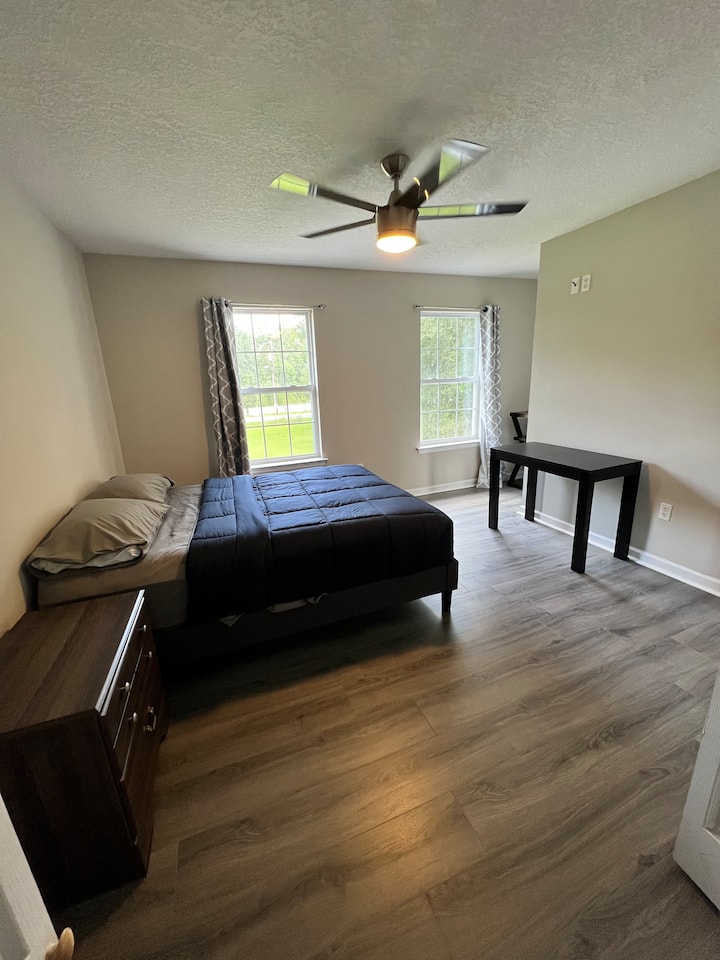 [Room 3] Quiet/cheap Stay For Travelers & Students - Gulfport