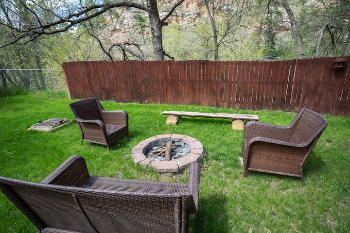 ❖Charming Log Cabin❖firepit❖great Deck With Grill❖ - Rapid City, SD
