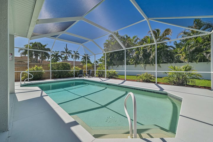 Amazing Luxurious 3 Bedroom Pool Home! Three Palms - 포트마이어스