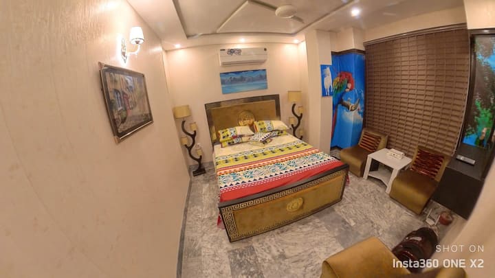 Lovely 1 Bed Apartment Furnished With Small Office - Lahore
