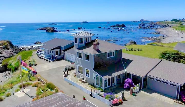 Lighthouse Point - Ocean Views Galore! - Crescent City, CA