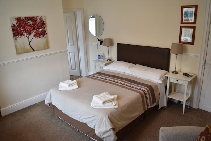 Double Room With En-suite - Carlisle