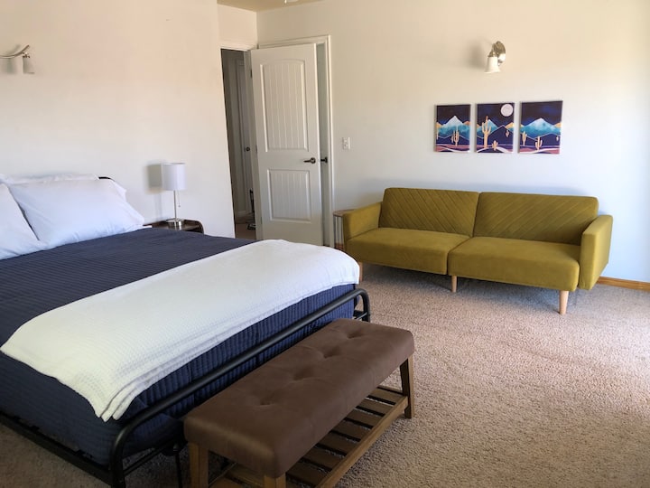 Comfortable And Quiet 3 Bedroom House, Sleeps 9 - Lake Powell