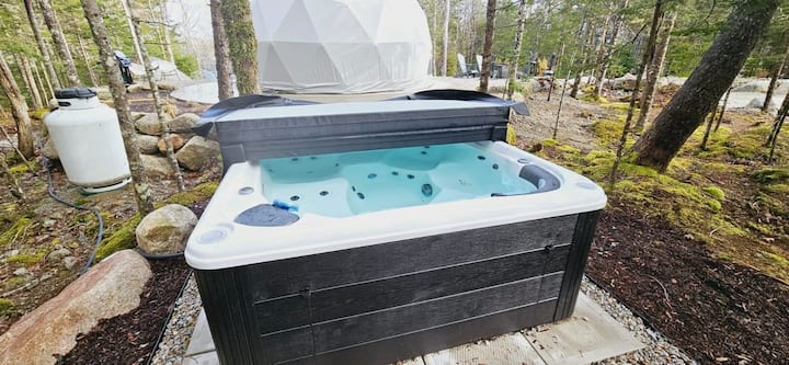 Mill Lake Retreat - Lyra Dome With Private Hot Tub - Chester
