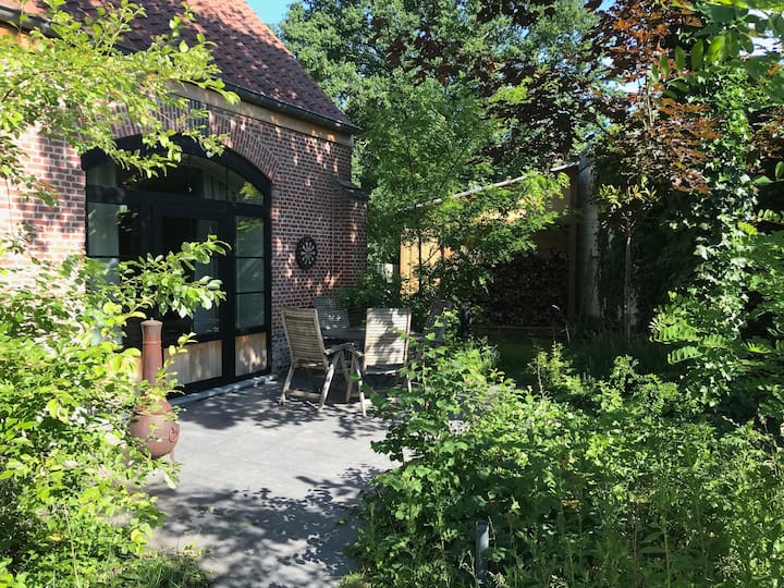 Adorable 1-bedroom Place In Large Garden With Pool - Hoogstraten