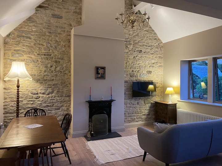 Magnificent, Refurbished Purbeck Stone Cottage. - Swanage