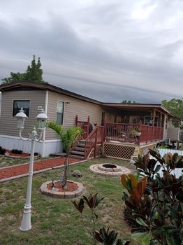 Bonnie Lake, Brooksville airbnb, hotels and vacation rentals