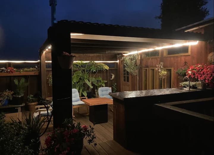 Unique Cabana Room On Garden Deck. - Morro Bay, CA