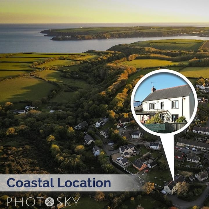 Set In  A Lovely Village Just Off Coastal Path - Milford Haven