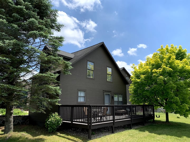 2-bedroom Guest House On 50+ Acres Of Nature - Hastings, MI