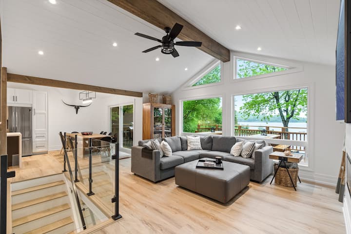 The Big Chill: A Modern 5 Bedroom Luxury Cottage - Huntsville