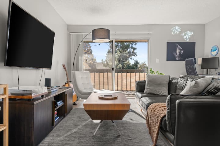 1 Bedroom Apartment W/patio - 5 Min To Disneyland! - Buena Park, CA