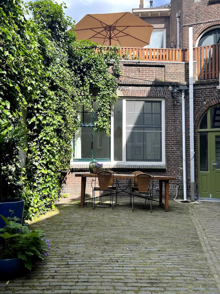 Charming Guestroom With Private Patio - Schiedam
