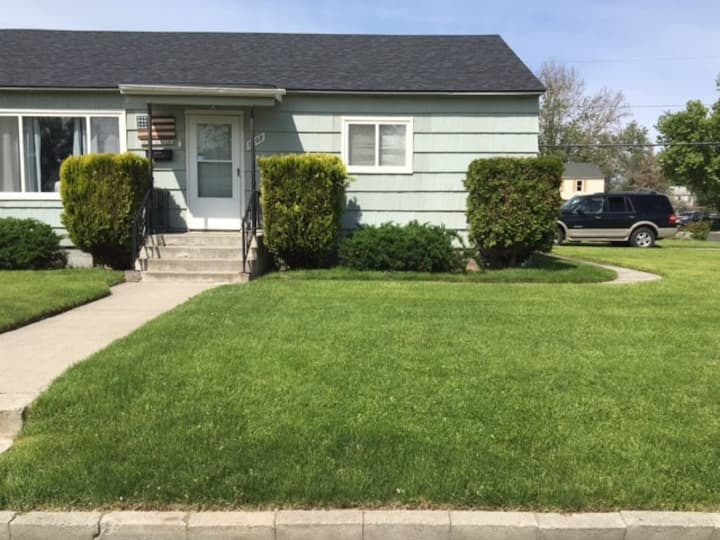 Thayer-b House: Available For Long-term - Richland, WA