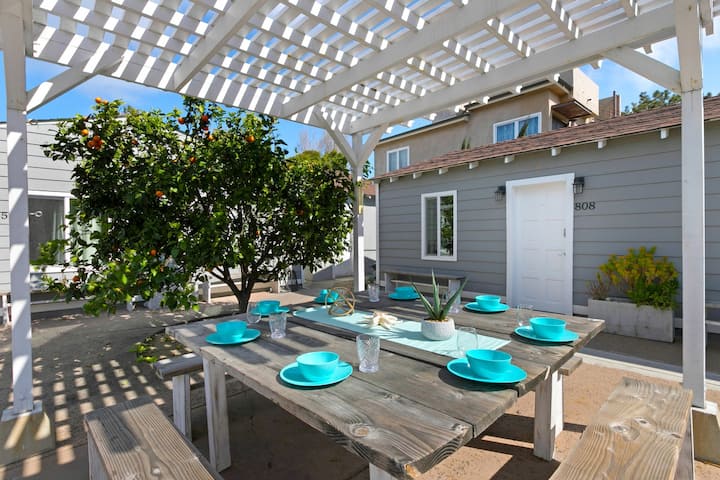 Charming 1 Bedroom Pacific Beach Cottage - San Diego, CA