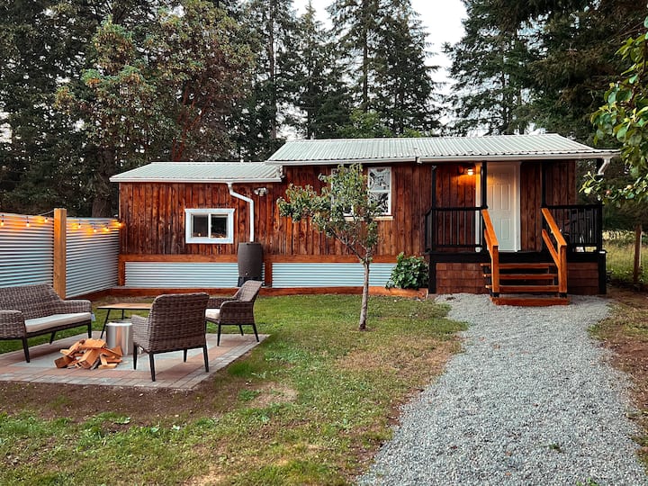 Countryside Cabin With Private Yard - Ladysmith