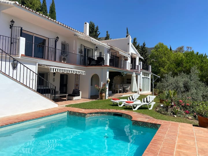 Peaceful Spacious Family Villa With Stunning Views - Alhaurín el Grande