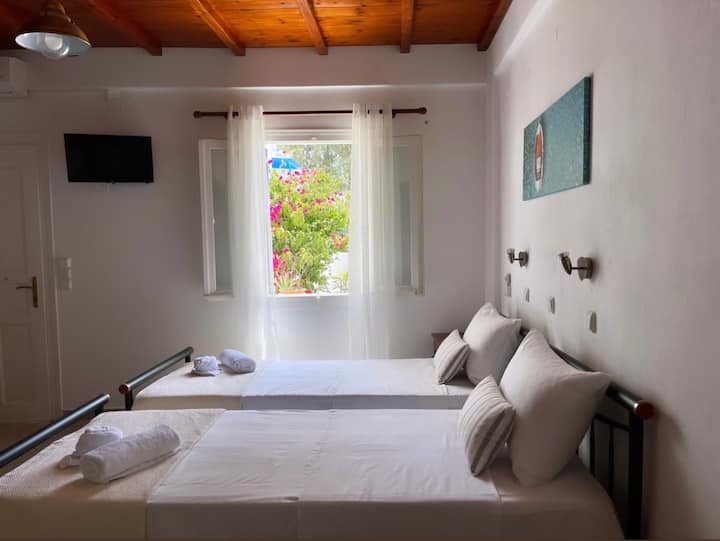 Madon - Cycladic Style Apartments 3 - Antiparos