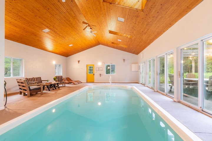 Log Cabin W/ Private Indoor Pool-hot Tub-firepit - Finger Lakes, NY