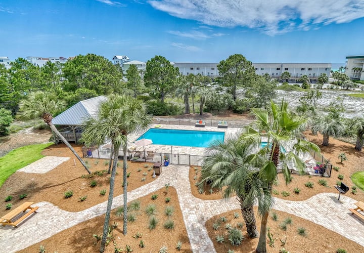 Beach View On 30a + New Heated Pool & Hot Tub! - Watercolor, FL