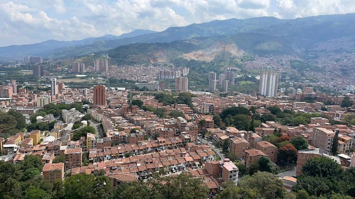 New Lovely 3 Bedroom Condo With An Awesome View! - Bello, Colombia