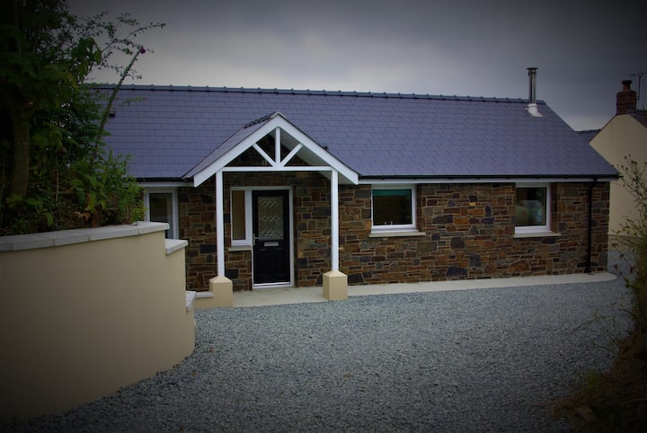 Theretreat, Stunning 3 Bedroom Bungalow - Pembrokeshire