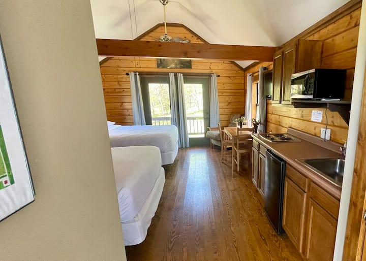 Standard 2 Bed Cabin With Solitude And Amenities. - Lake Viking, MO