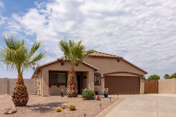 Cheerful Home With Private Pool - Queen Creek, AZ