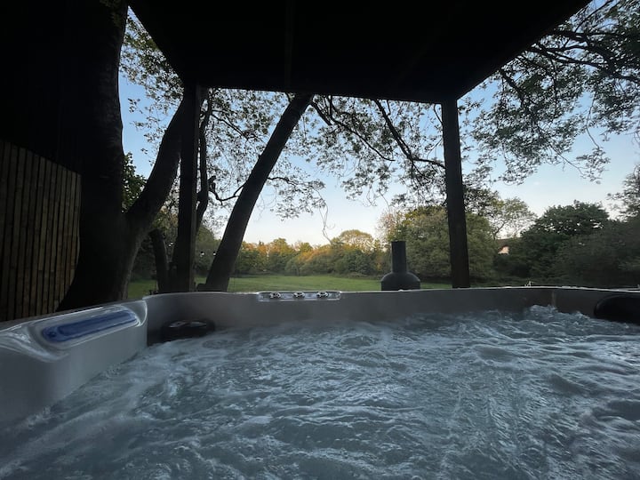 Lynbrook Haybarn, Cabin And Hot Tubs, New Forest - Fordingbridge