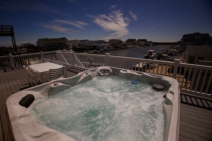 Nj Shore Escape With Hot Tub And Amenities - Beach Haven, NJ