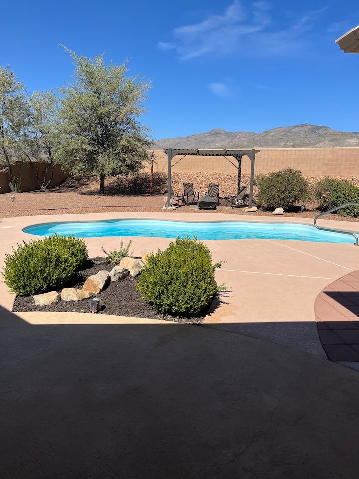 Modern Desert Oasis With Pool And Game Room - Alamogordo, NM