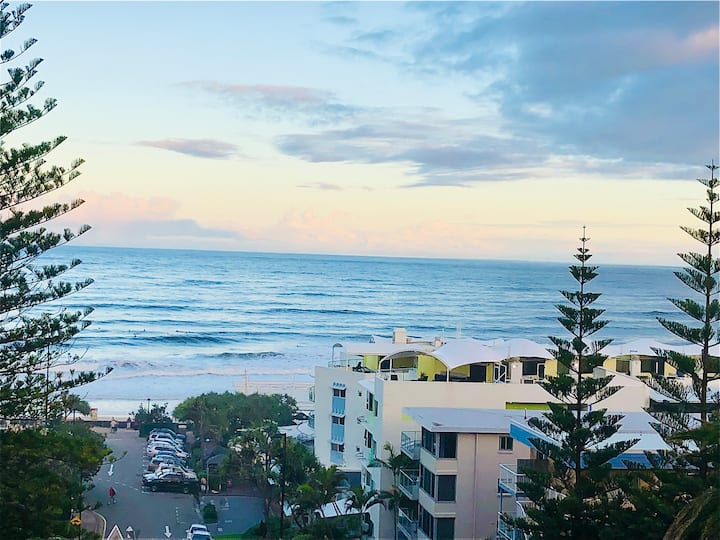 3bdrm Ocean View-with Pool-seconds From The Surf - Golden Beach