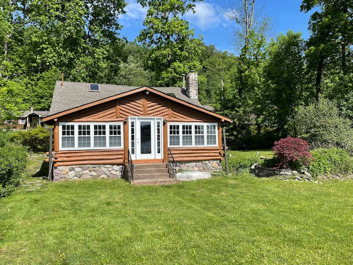 Peaceful Lake Front Log Cabin W/3 Bedrooms Up To 7 - Oakland, NJ