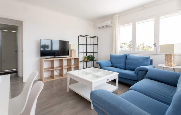Comfortable Apartment On The Beachfront - Castelldefels