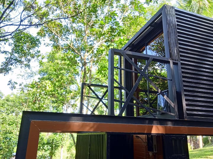 F2 Forest Hill Tiny House Glamping Farmstaycation! - Pagsanjan
