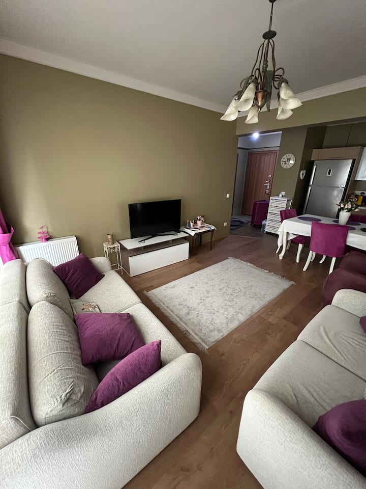 Lovely 1-bedroom Rental Unit Close To Sabiha - Kurtköy