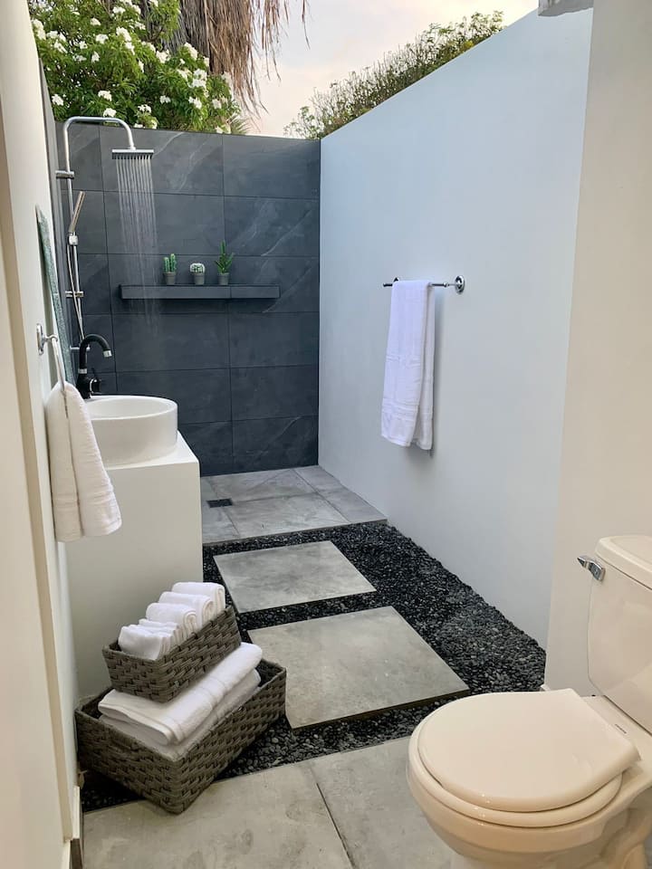 Adorable Private Room With Outdoor Bath Near Beach - Aruba
