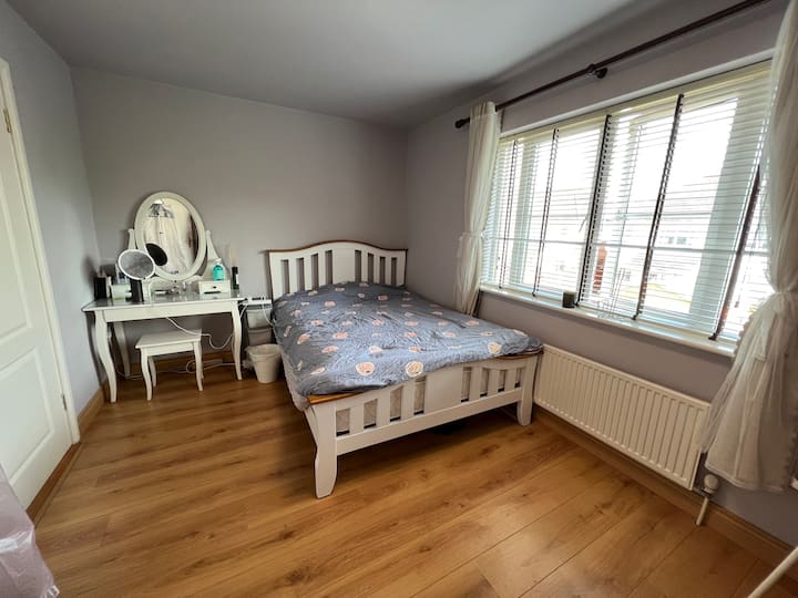 Dublin City En-suite Double Bedroom Near Airport - Leixlip