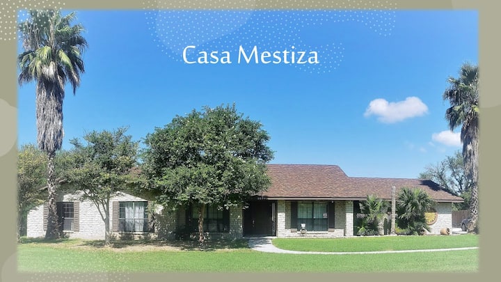 Casa Mestiza Comfy & Spacious 4 Bedroom With Pool - Del Rio, TX