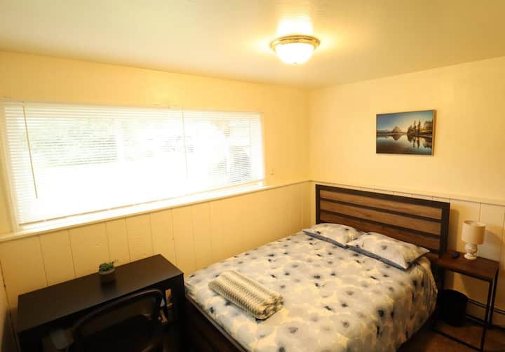 Private Room-d 10 Mins To Downtown - Anchorage, AK