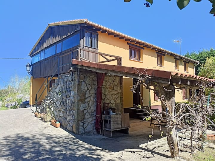Casa Con Jardín En Rubayo, Cerca Del Mar - Liérganes