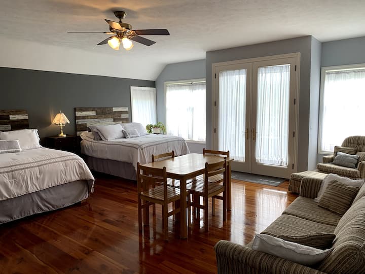 Luxurious Guest Suite On 50+ Acres Of Tranquility - Hastings, MI