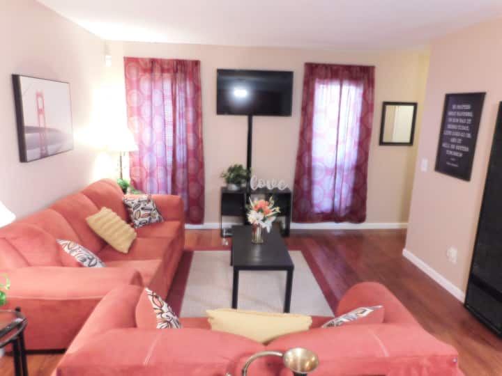 Welcome To Our Warm And Cozy 3 Bedroom Condo - バカビル, CA
