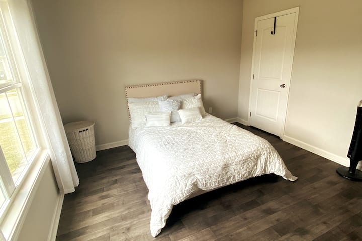 Cozy Bedroom - Monroe, GA