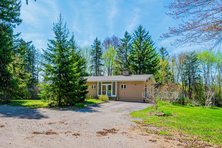 Entire 4-bedroom Cottage In 6 Acres Nature Land - Newmarket
