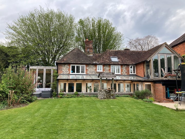 Beautiful Rural Family House - 5 Mins From Henley - Henley-on-Thames