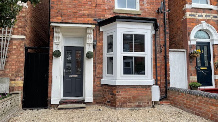 Modern Victorian Home, Hop Over The River To Town! - Shrewsbury