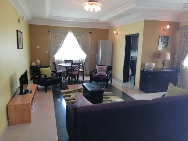 Cozy 2 Bed Semi Detached House In Serene Layout. - Jos