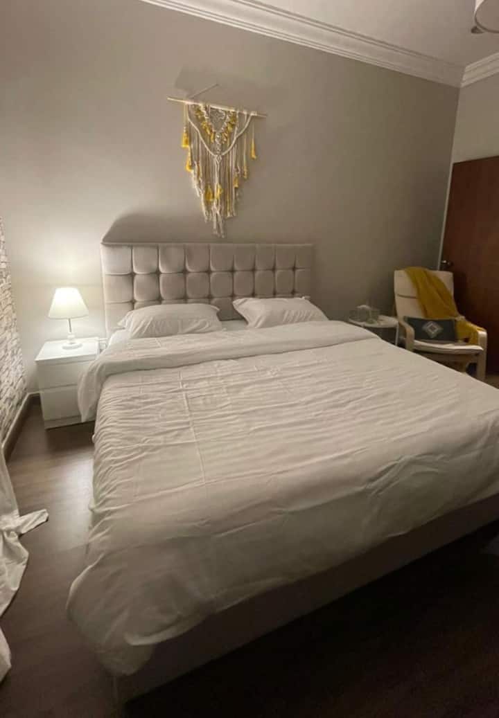 Lovely One Bedroom With Kitchen - Jeddah King Abdulaziz Airport (JED)