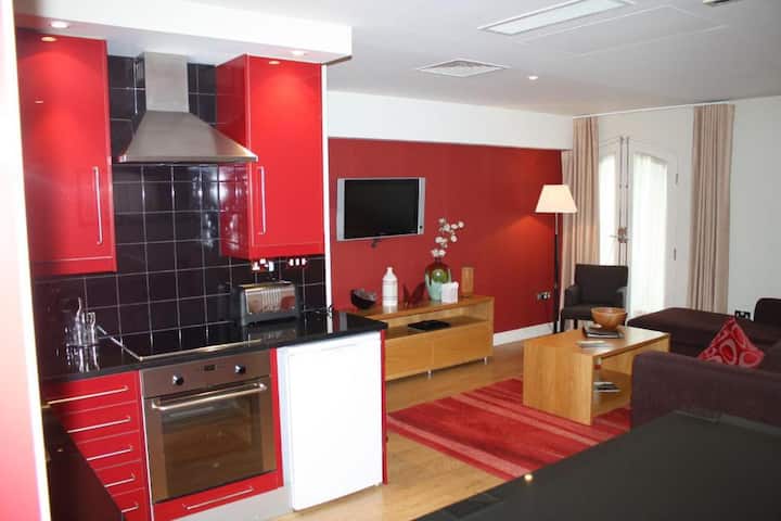 2 And 3 Bedroom Apartments With Hotel And Spa - Stratford-upon-Avon